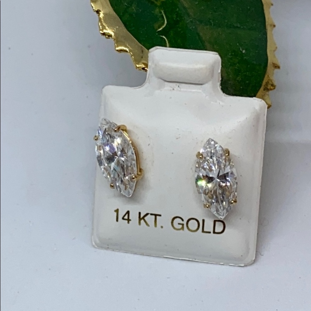 14 Karts gold/6x12 mm marquise shape CZ earring